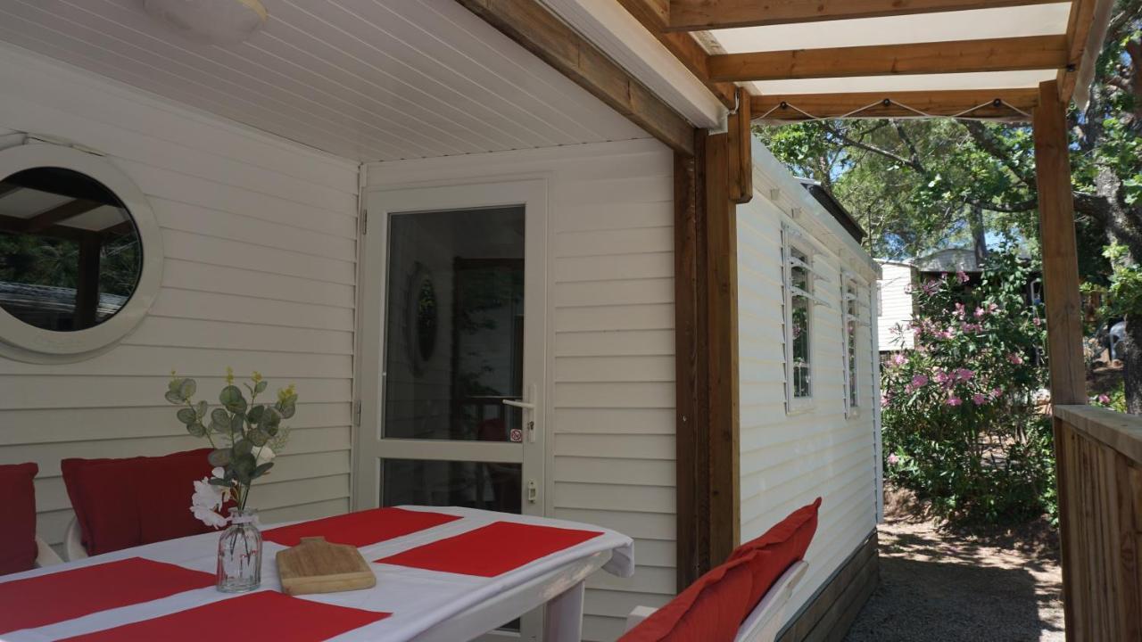 Hotel Luxe chalet voor 5 personen op Camping Leï Suves JoyCasa à Roquebrune-sur Argens Extérieur photo